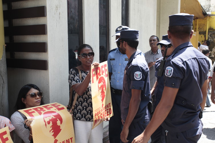Ordinay Maldivians are all for democracy