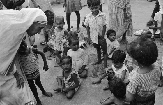 Mother Teresa with Street kids