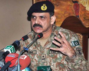 Lt.Gen.Asim Bajwa breifs journalists at the Line of Control