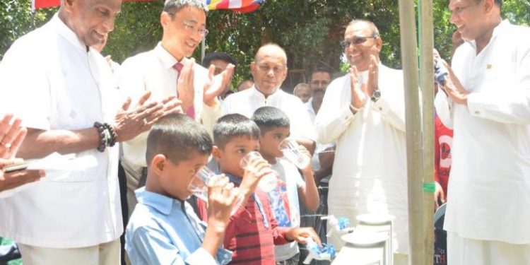 China-Lanka Buddhist Association sets up water purification plant in remote Lankan village
