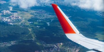 Sri Lanka suspends flights from UK over new COVID-19 strain. Image credits - Anadolu Agency