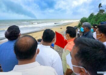 Lankan Prime Minister visits coast to see debris from burning vessel