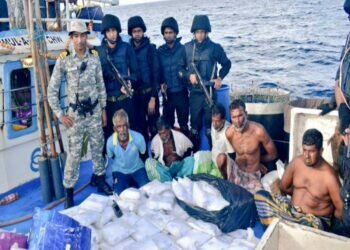 Drug smugglers using the sea route worries India with a 7500 km coastline to guard