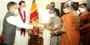 Indian envoy hands over Padma Shri award to Lankan dance guru Vajira Chitrasena