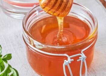 Honey. Image credits - Mariana Ibanez / Unsplash