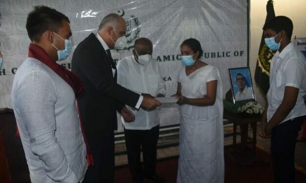 Pakistan High Commission holds condolence meeting for slain Lankan manager Priyantha Kumara