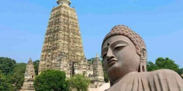 Prizes awarded to winners of the Indian quiz on Buddhism