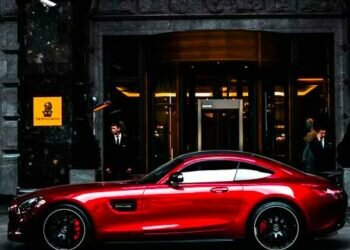 Wealth. Image credits - Serge Kutuzov @serge_k / Unsplash