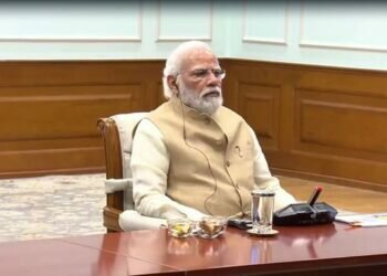 Modi speaks to Putin, urges return to negotiations