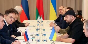 Ukraine seeks to join EU as first round of talks with Russia ends