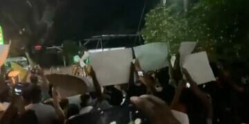 Protest outside Residence in Mirihana