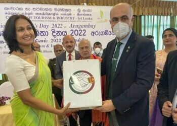 Pakistan High Commissioner honors Sri Lankan women