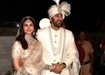 Popular Bollywood stars Ranbir Kapoor and Alia Bhatt were married Thursday in a private ceremony at their Mumbai residence. Image credits - Sujit Jaswal via AFP / Getty Images
