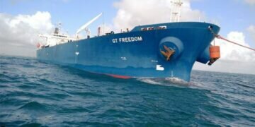 Another 40,000 mt of petrol arrives in Colombo from India