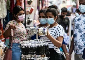 In pics: Pettah Market amid economic crisis in Colombo