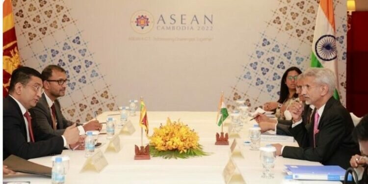 Sino-Indian conflict and economic crisis put Sri Lanka in a cleft stick over “spy” ship visit&nbsp;