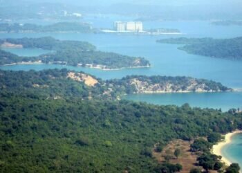 Challenges facing the development of Trincomalee port and its environs