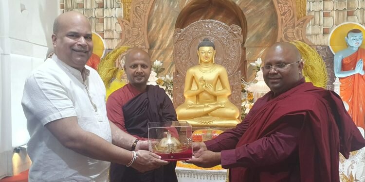 Lankan envoy in India visits Sanchi stupa