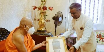 Indian High Commissioner in Sri Lanka calls on the Mahanayakes