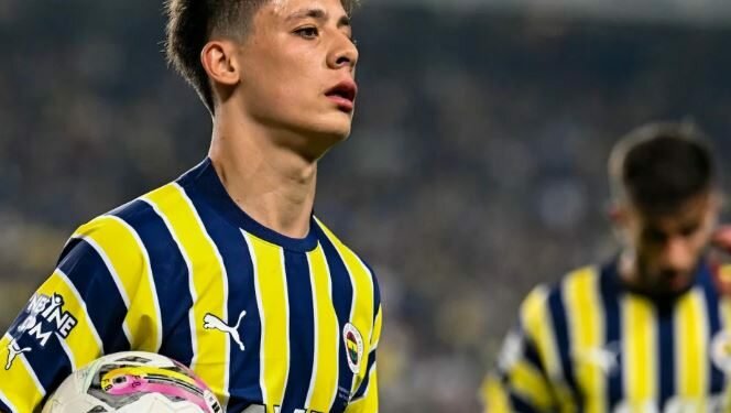 Arda Güler celebrates a Fenerbahçe goal against Trabzonspor in a Turkish league game. Image credits - Serhat Cagdas/Anadolu Agency/Getty Images