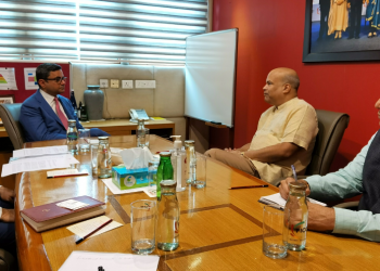 Lankan envoy discusses investment prospects with Federation of Indian Chambers of Commerce and Industry