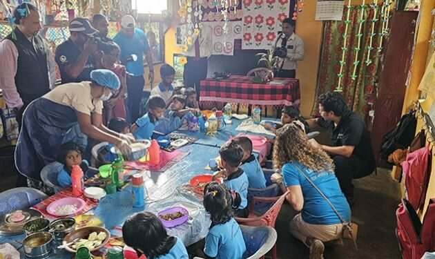 Sachin Tendulkar visits Sri Lankan schools