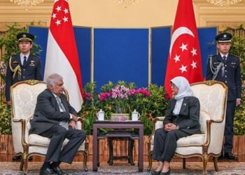 President Ranil meets Singapore’s President