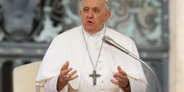 Pope Francis calls for end to Israel-Hamas conflict