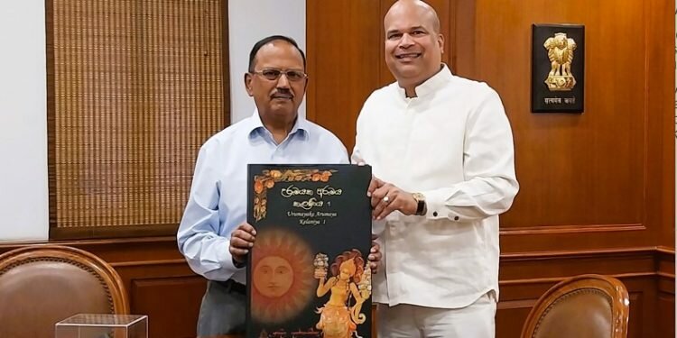 Envoy Moragoda bids farewell to Indian NSA and Commerce Minister