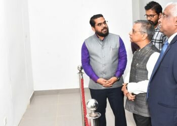 The first ever India-Alumni Art Exhibition – Chitralekha Inaugurated in Colombo