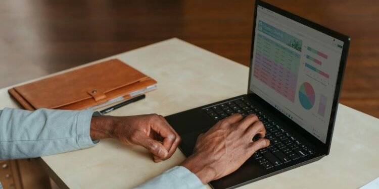 Work. Image credits - Windows