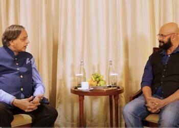 Shashi Tharoor interviewed by Santosh Menon in Colombo