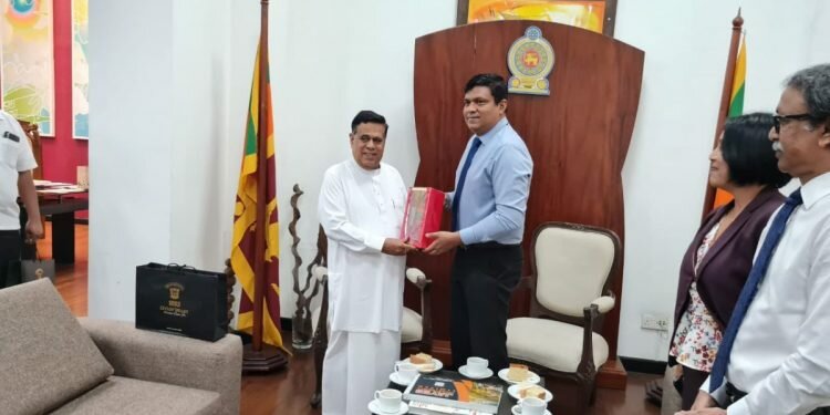 Maldives enters into deals with China and Sri Lanka to counter India