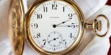 Titanic gold pocket watch sells for £900,000