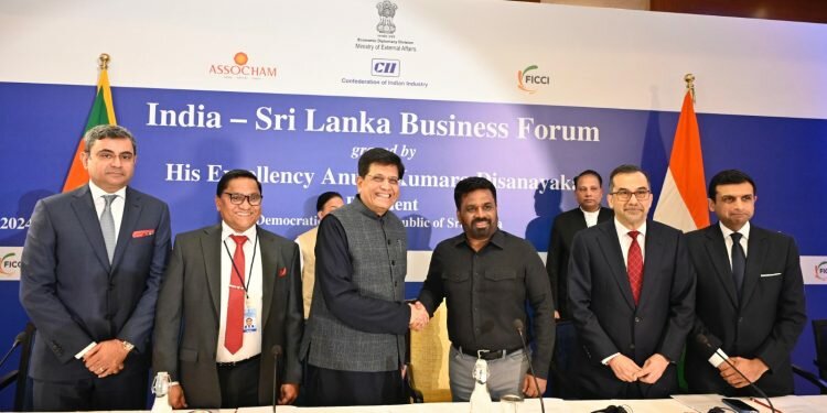 Lankan President interacts with Indian corporate honchos